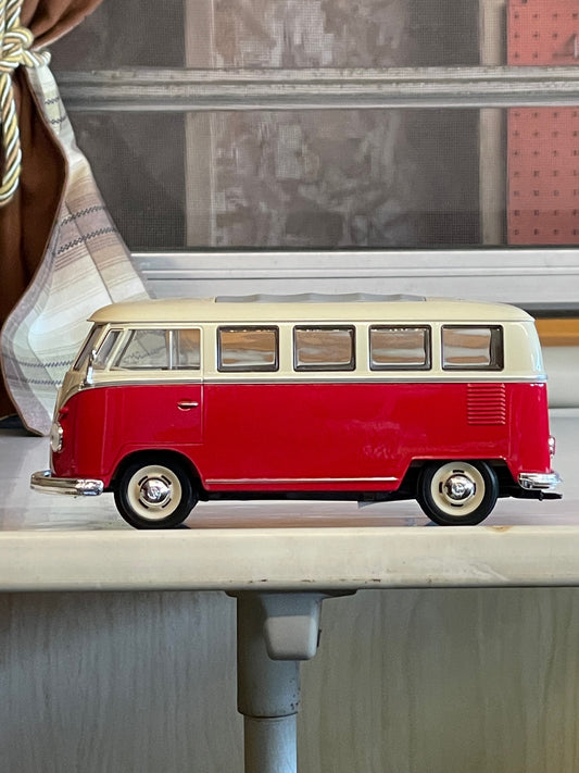 Red VW Bus Split Window - Model Car