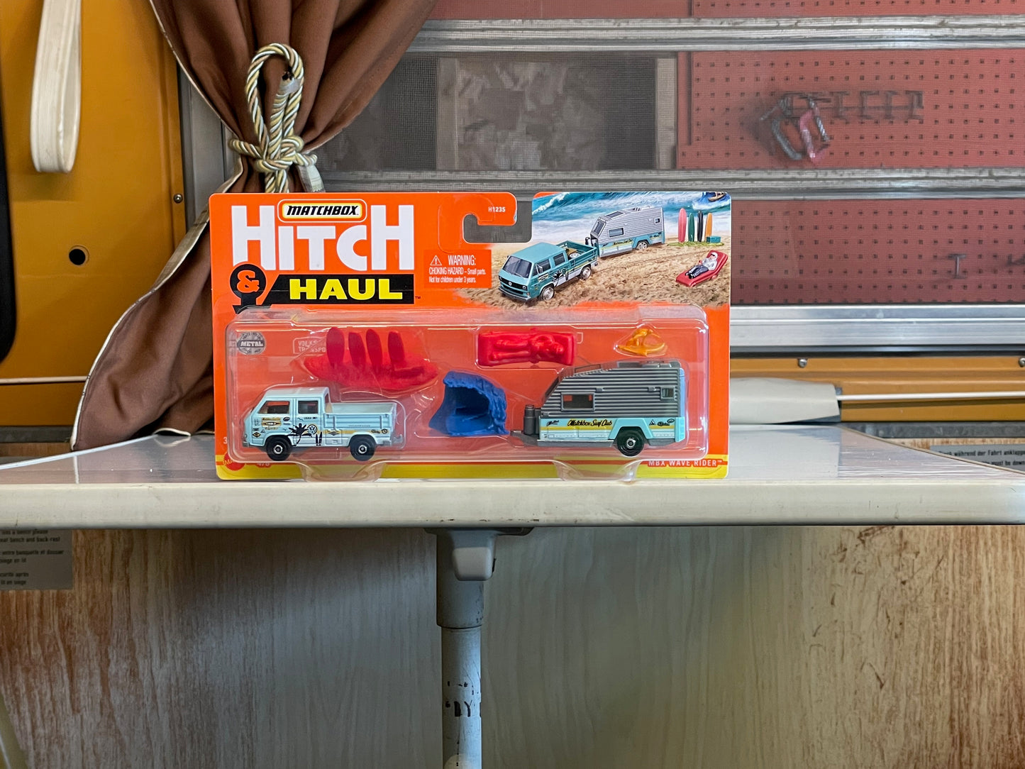 Matchbox Hitch-and-Haul - MBX Wave Rider